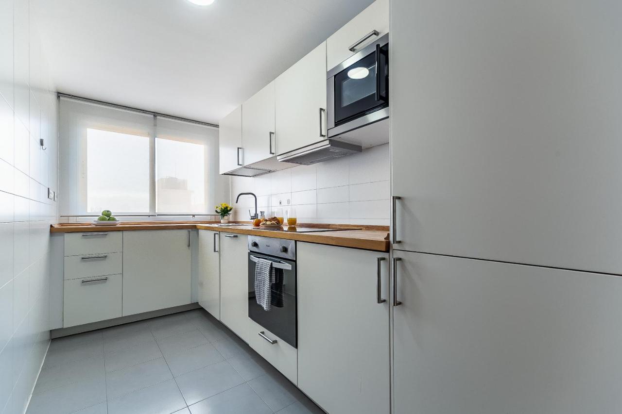 Modern Beach Apartment Valparaiso With Parking Малага Екстер'єр фото